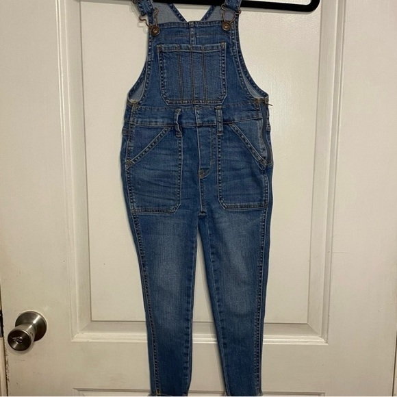 OshKosh B'Gosh Girl's Overalls Destressed Hem Blue Denim Bib Pants. Size 5/5A. - Picture 2 of 7
